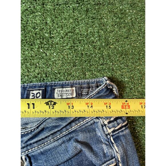 Miss Me Easy Capri Distressed Denim Women’s 30x25.5 Embellished Y2K Jeans - Picture 9 of 11